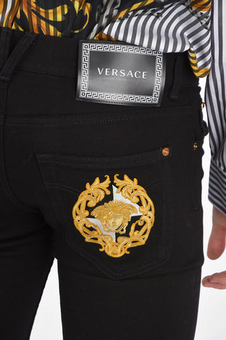 Pantaloni 5 Tasche TAYLOR FIT in Denim con Bottoni Gioiello e Logo Ricamato