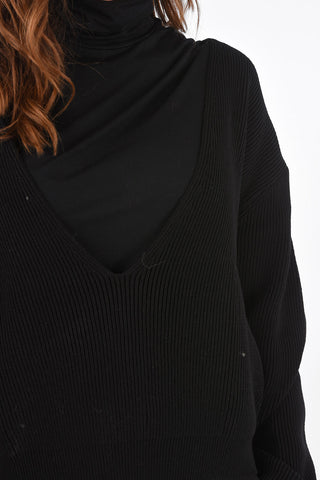 Ribbed V neck sweater