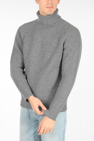 Virgin wool and cashmere turtleneck sweater
