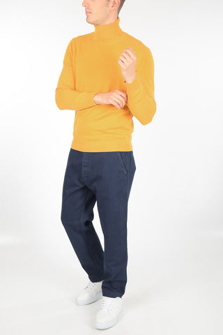 maglia a collo alto in cashmere