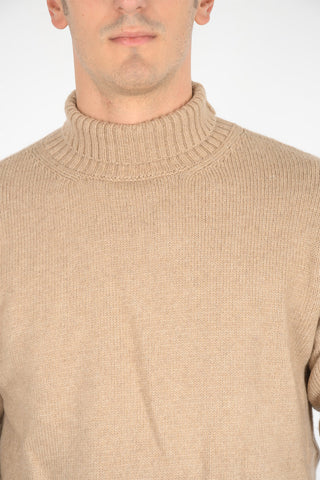 maglia a collo alto