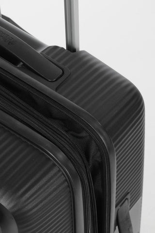 SOUNDBOX Medium Trolley 67cm 4W Expandable Bass Black