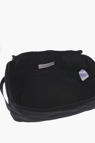 1 compartment necessarie with zip closure