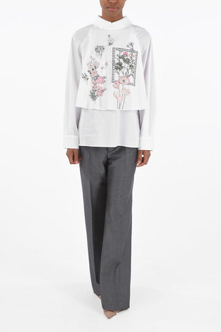 Blusa in Cotone con Collo Invertito e Ricamo Floreale