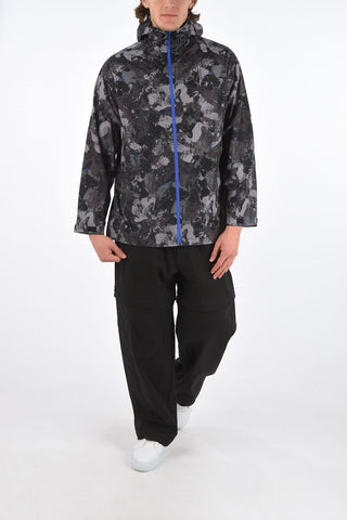 Giacca a Vento COUNTY CAMOU con Cappuccio e Motivo Camouflage