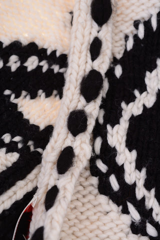embroidered scarf with fringed