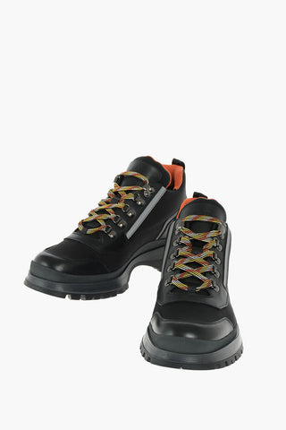 Stivaletti da Trekking Stringati con Lacci a Contrasto e Inserti in Pelle