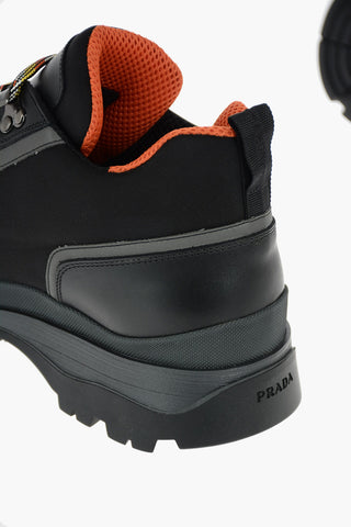 Stivaletti da Trekking Stringati con Lacci a Contrasto e Inserti in Pelle