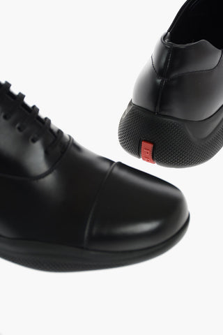 Derby Stringate in Pelle con Suola in Gomma