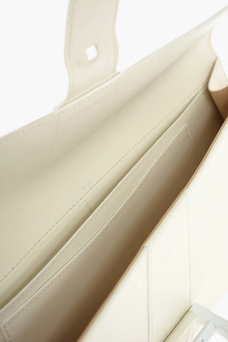 Pochette in Pelle con Maxi Fibbia