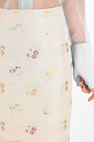 Floral-embroidered split-back hem below knee pencil skirt