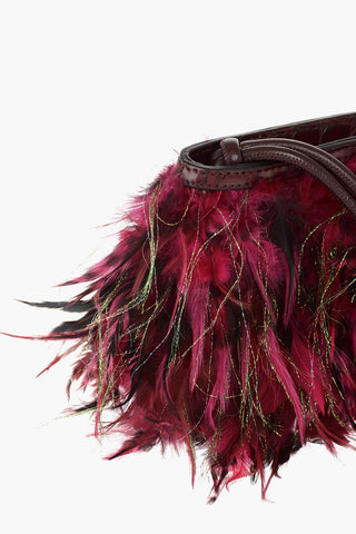 Clutch Piumato con Dettagli in Pelle Stampata