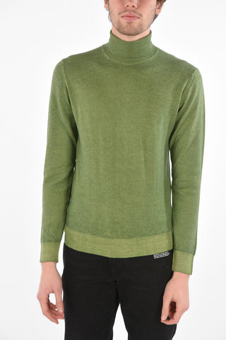 maglia a collo alto in lana vergine
