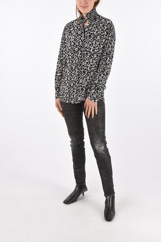 Camicia Animalier con Collo Arricciato e Abbottonatura Nascosta