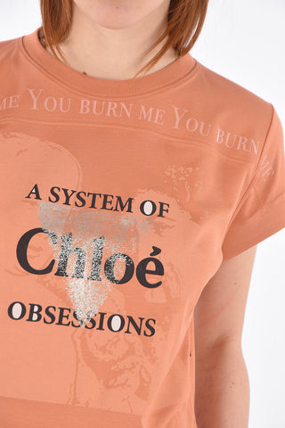 T-Shirt Girocollo con Stampa e Spacchi Laterali