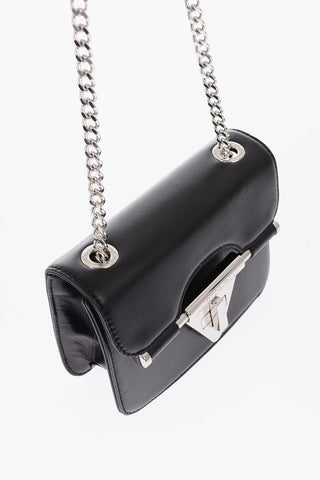 Borsa in pelle con tracolla a catena