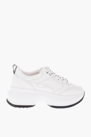 Sneakers in Pelle con Lacci Logati