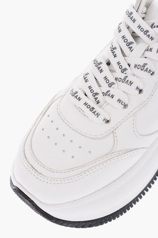 Sneakers in Pelle con Lacci Logati