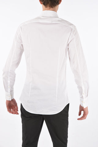 camicia slim fit con abbottonatura nascosta
