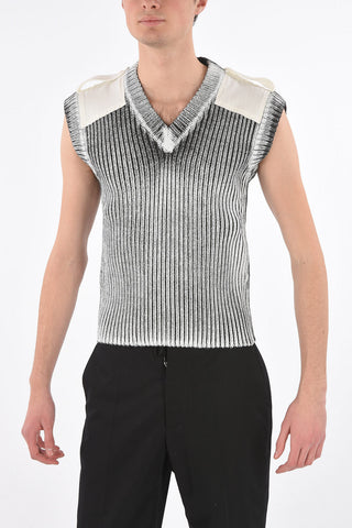 MM10 wool ribbed vest with V-neck