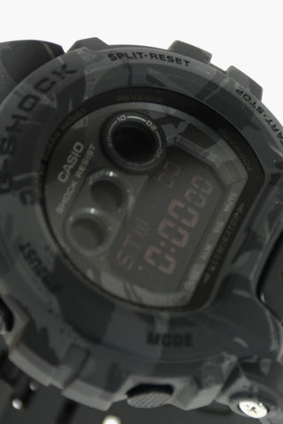 orologio digitale con cinturino in gomma