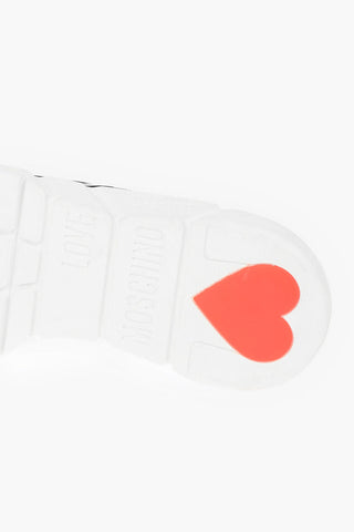 LOVE sock low top sneakers RUNNING35 with embossed logo