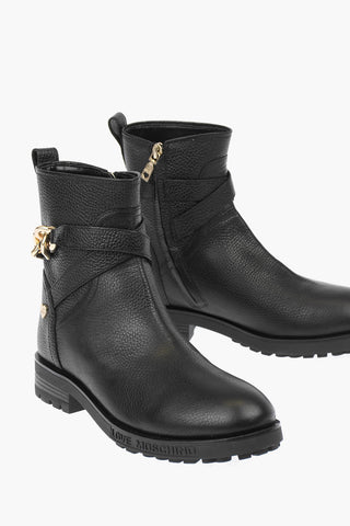 LOVE textured leather boots with golden chain