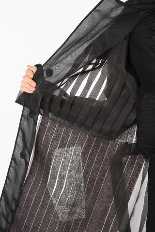 MM0 Accordion sheer raincoat with belt
