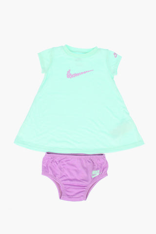 Besticktes T-Shirt-Kleid