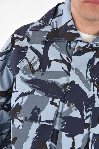 Giubbotto in Denim Stampa Camouflage con Maxi Tasche