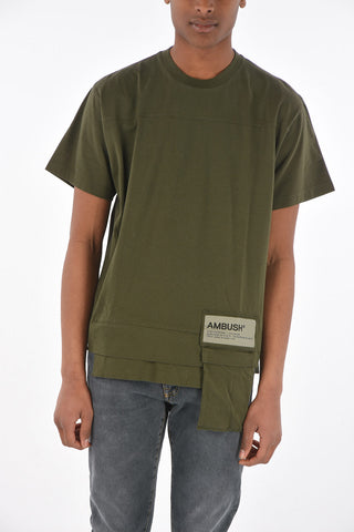 T-shirt girocollo con tasca in vita