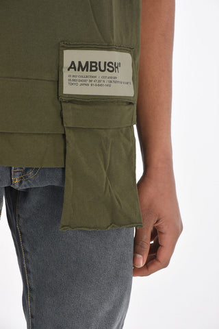 T-shirt girocollo con tasca in vita