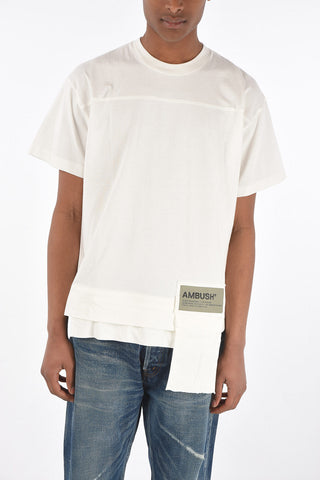 T-shirt girocollo con tasca in vita