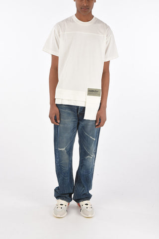 T-shirt girocollo con tasca in vita