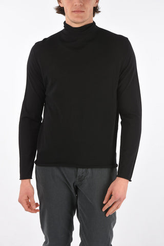 Maglia a Collo Alto in Lana Vergine
