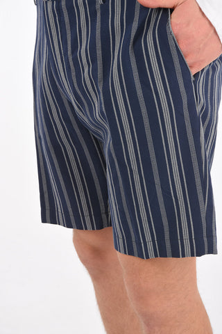 Bermuda Shorts è TUTTO UN EQUILIBRIO SOPRA LA FOLLIA with Barcode stripes
