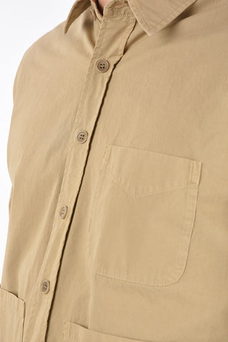 classic collar shirt with patch pockets