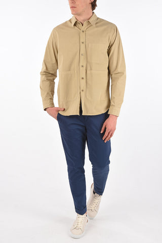 classic collar shirt with patch pockets
