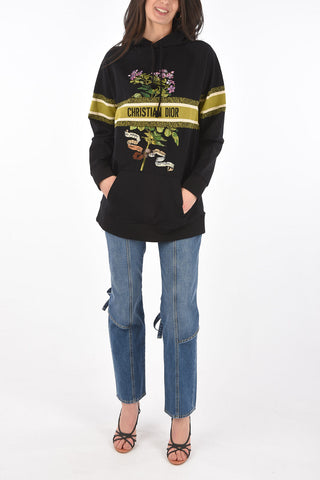 embroidered oversized sweatshirt with hood and maxi patch pocket