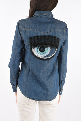 camicia in denim bottoni automatici e ricamo logo sul retro