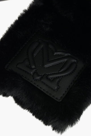 LOVE borsa a spalla in ecopelle con applicazione in ecopelliccia