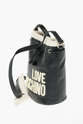 LOVE borsa secchiello con dettagli in ecopelliccia