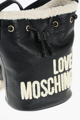 LOVE borsa secchiello con dettagli in ecopelliccia