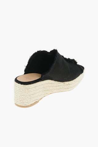 7cm Mules open toe con zeppa in rafia