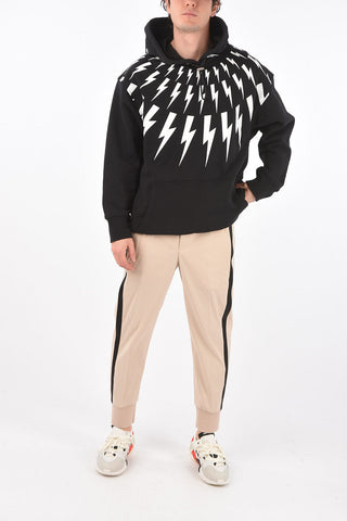 felpa hoodie con maxi tasca a toppa