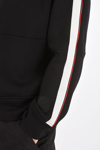 felpa in neoprene con maxi tasca a toppa