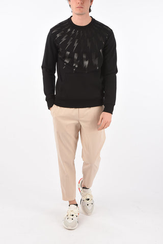 felpa in neoprene con maxi tasca a toppa