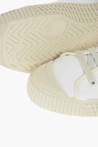 Sneakers Stringate in Canapa