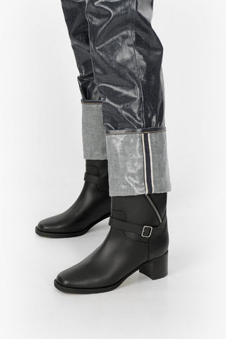 Jeans 5 Tasche in Denim Spalmato con Maxi Risvolto