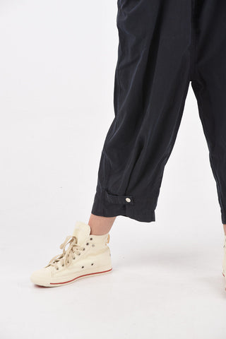 sleeveless oversized DE-CORALL Utility-Style Jumpsuit with belt